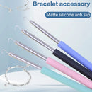 Bracelet Clasp Helper Tool – One-Handed Jewelry Fastening Assistant